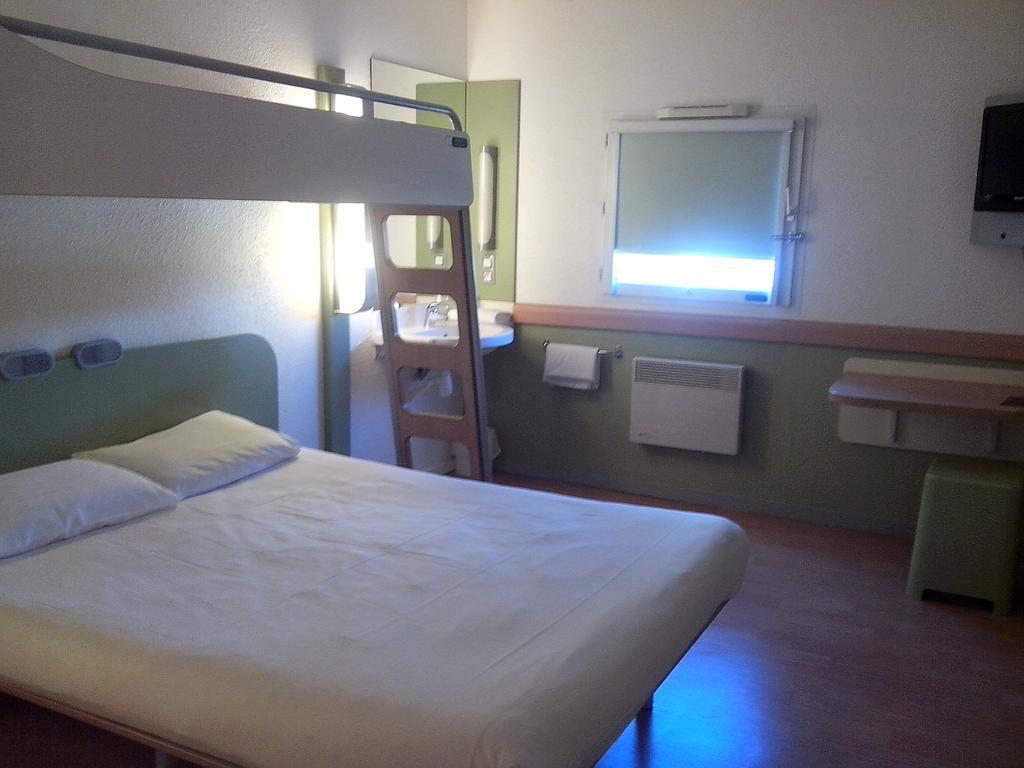 Ibis Budget Poitiers Sud Habitación foto